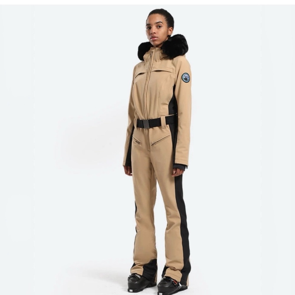 Chic ski suit
